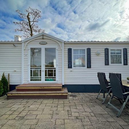 Вилла Knus En Modern Ingericht Chalet Met Gratis Wifi Tzummarum Экстерьер фото