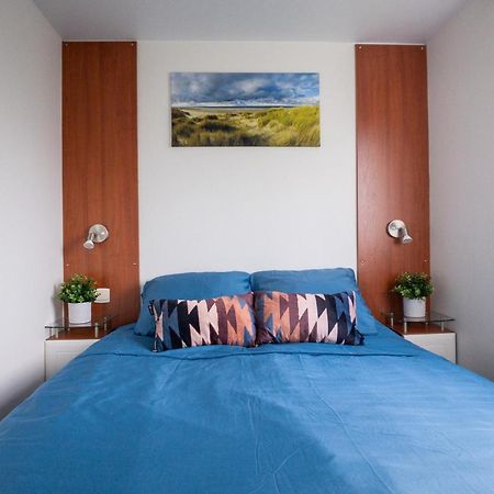 Вилла Knus En Modern Ingericht Chalet Met Gratis Wifi Tzummarum Экстерьер фото