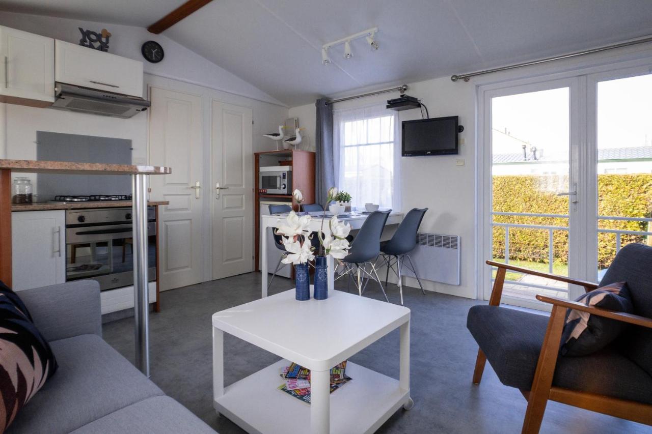 Вилла Knus En Modern Ingericht Chalet Met Gratis Wifi Tzummarum Экстерьер фото
