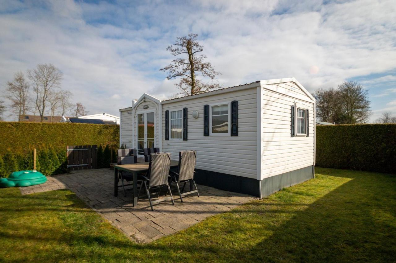 Вилла Knus En Modern Ingericht Chalet Met Gratis Wifi Tzummarum Экстерьер фото